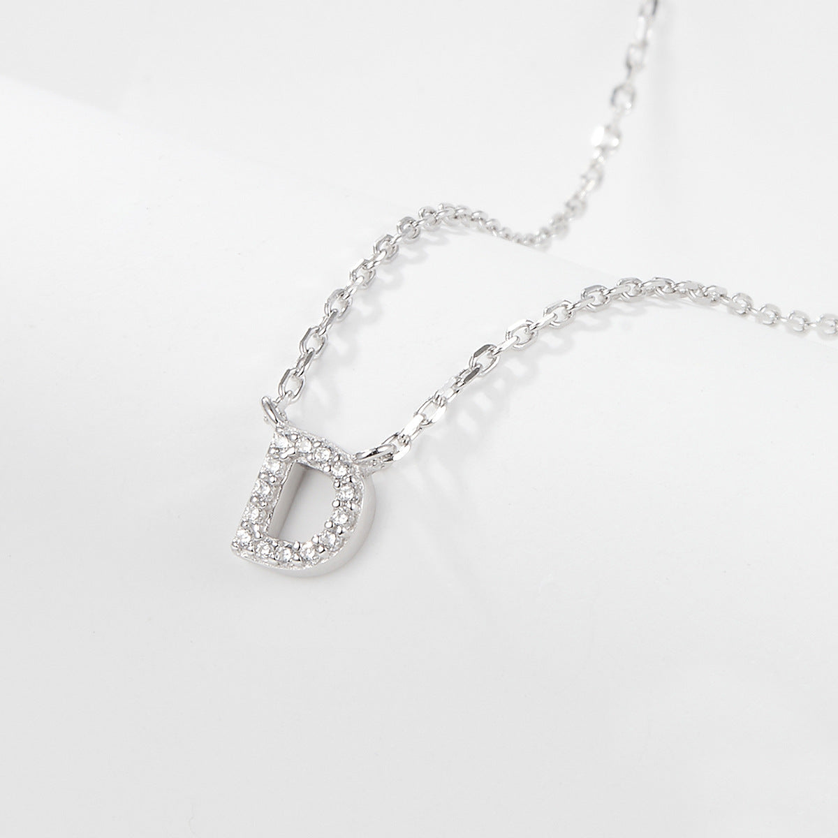 Jingxu 925 Pure Silver 26-Letter Necklace, Lightweight Luxury Lockbone Chain with Diamond-Inlaid Letters for Women (Cross-border Foreign Trade Jewelry)