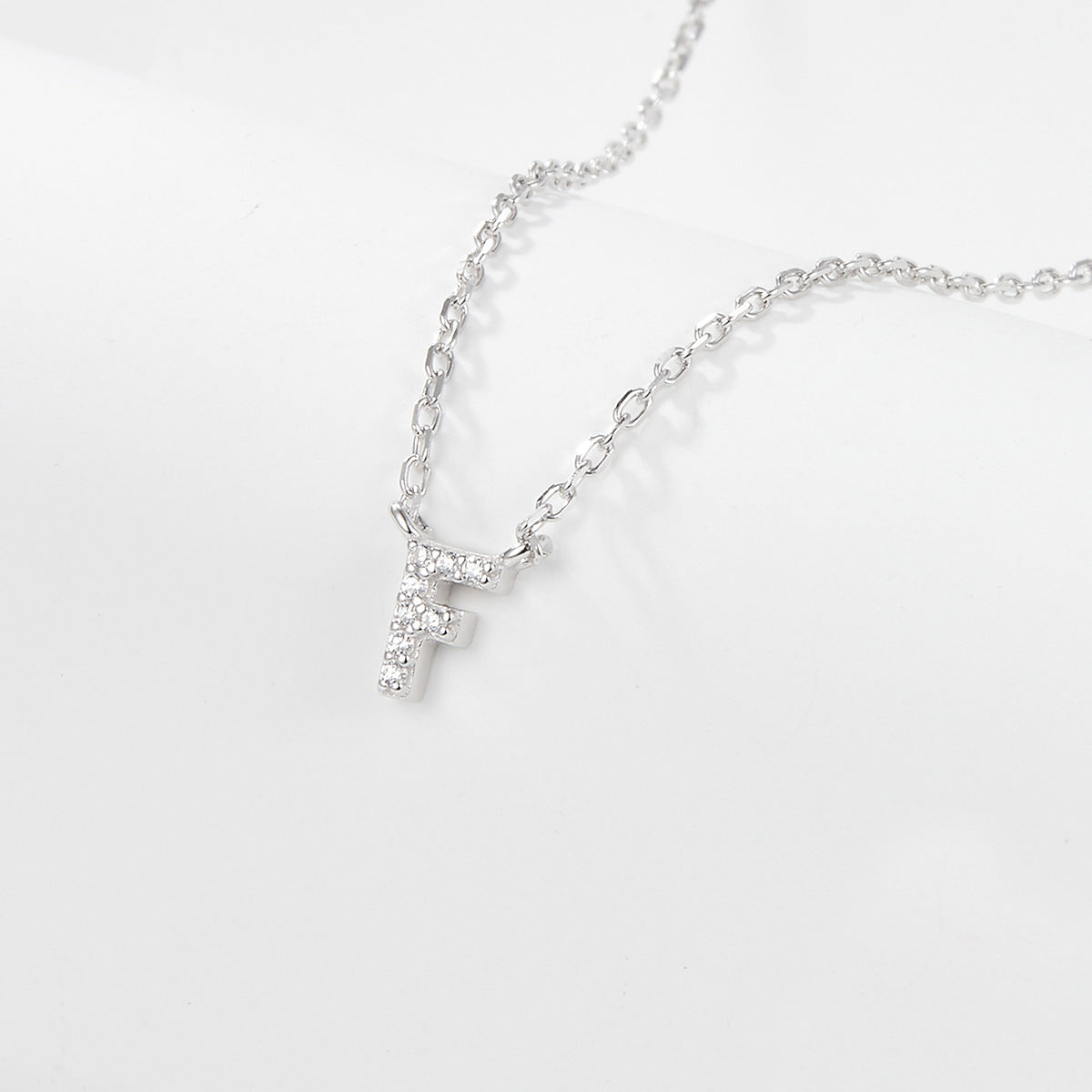 Jingxu 925 Pure Silver 26-Letter Necklace, Lightweight Luxury Lockbone Chain with Diamond-Inlaid Letters for Women (Cross-border Foreign Trade Jewelry)