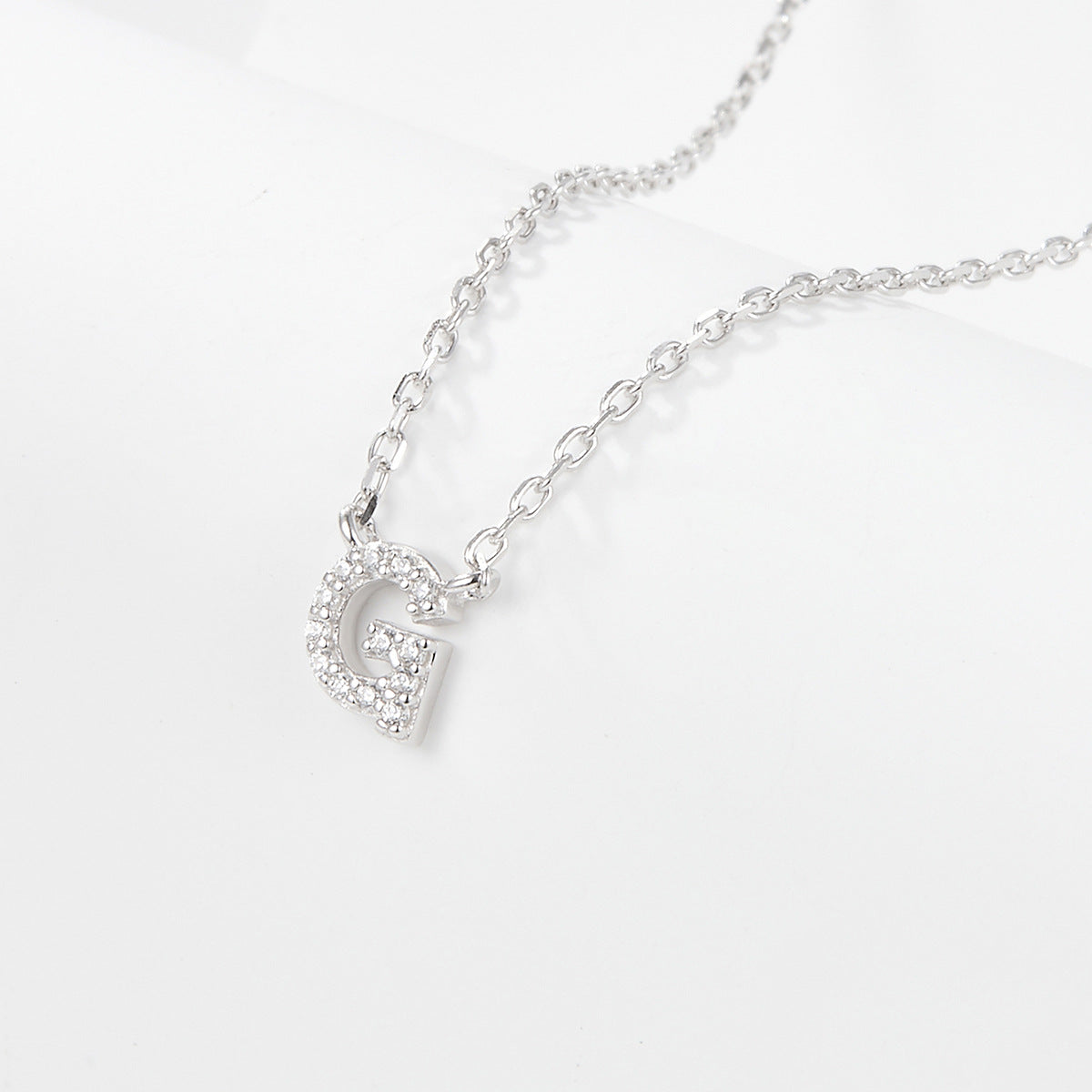 Jingxu 925 Pure Silver 26-Letter Necklace, Lightweight Luxury Lockbone Chain with Diamond-Inlaid Letters for Women (Cross-border Foreign Trade Jewelry)