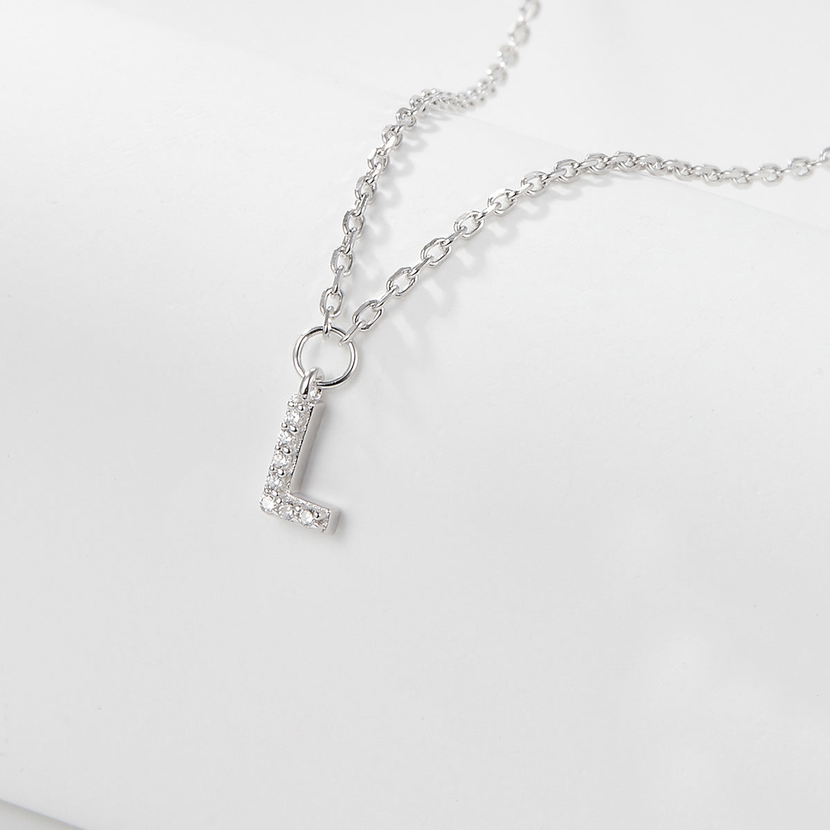 Jingxu 925 Pure Silver 26-Letter Necklace, Lightweight Luxury Lockbone Chain with Diamond-Inlaid Letters for Women (Cross-border Foreign Trade Jewelry)