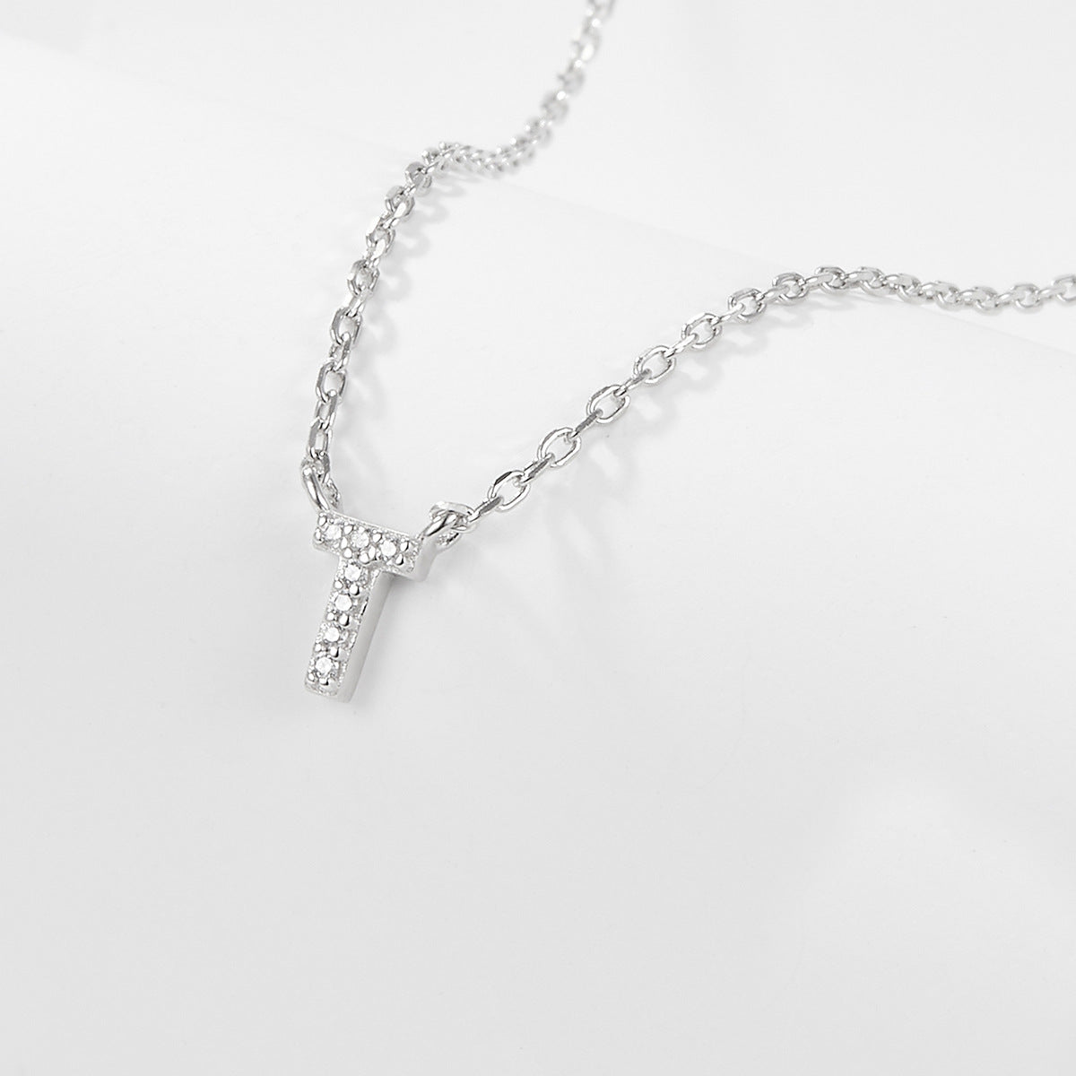 Jingxu 925 Pure Silver 26-Letter Necklace, Lightweight Luxury Lockbone Chain with Diamond-Inlaid Letters for Women (Cross-border Foreign Trade Jewelry)