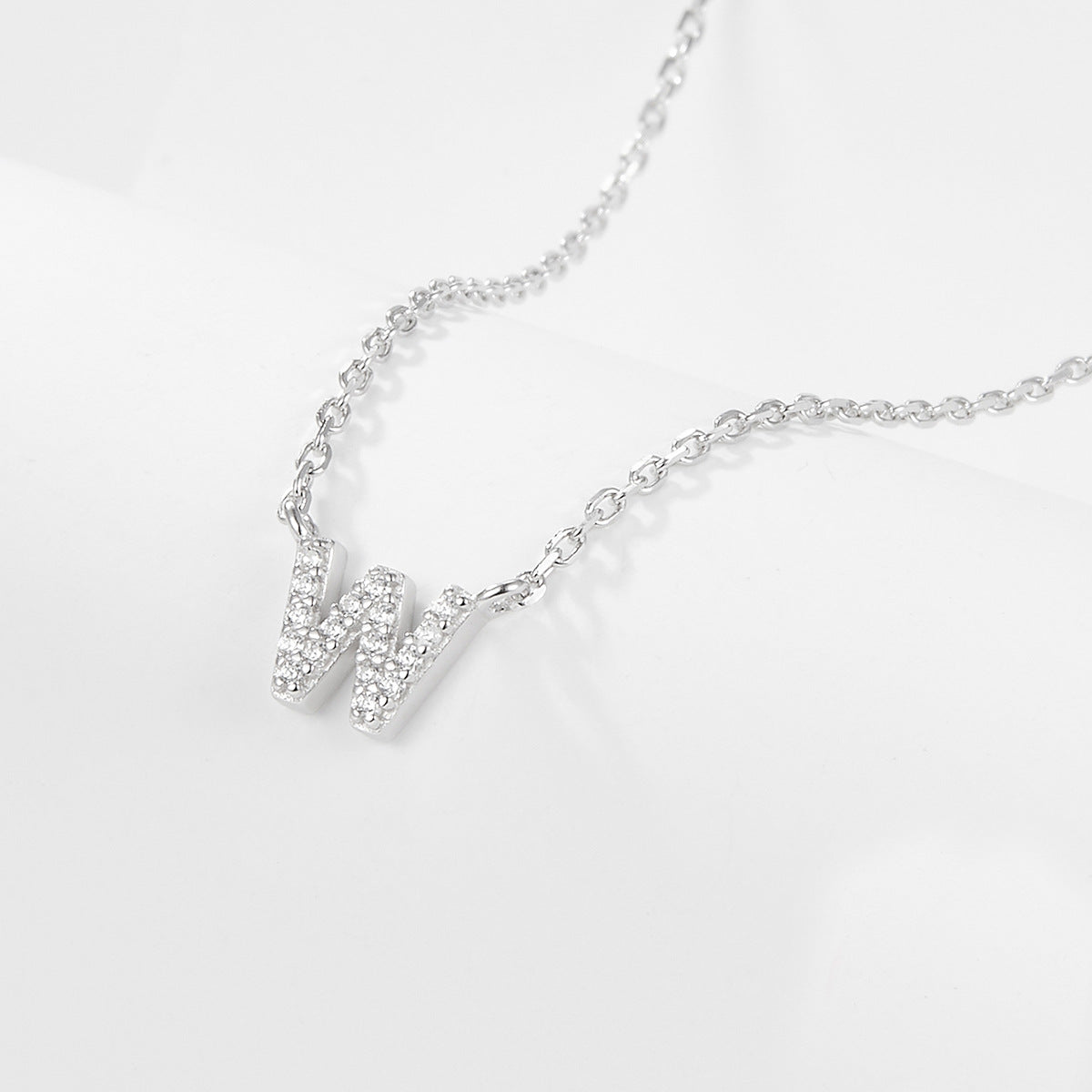 Jingxu 925 Pure Silver 26-Letter Necklace, Lightweight Luxury Lockbone Chain with Diamond-Inlaid Letters for Women (Cross-border Foreign Trade Jewelry)