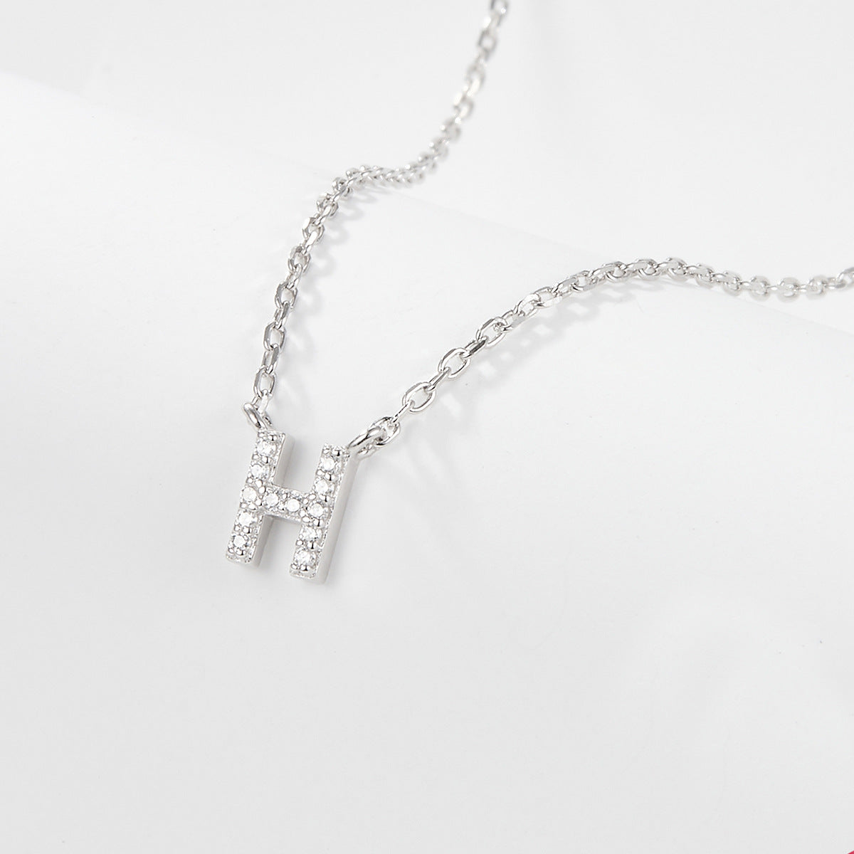 Jingxu 925 Pure Silver 26-Letter Necklace, Lightweight Luxury Lockbone Chain with Diamond-Inlaid Letters for Women (Cross-border Foreign Trade Jewelry)