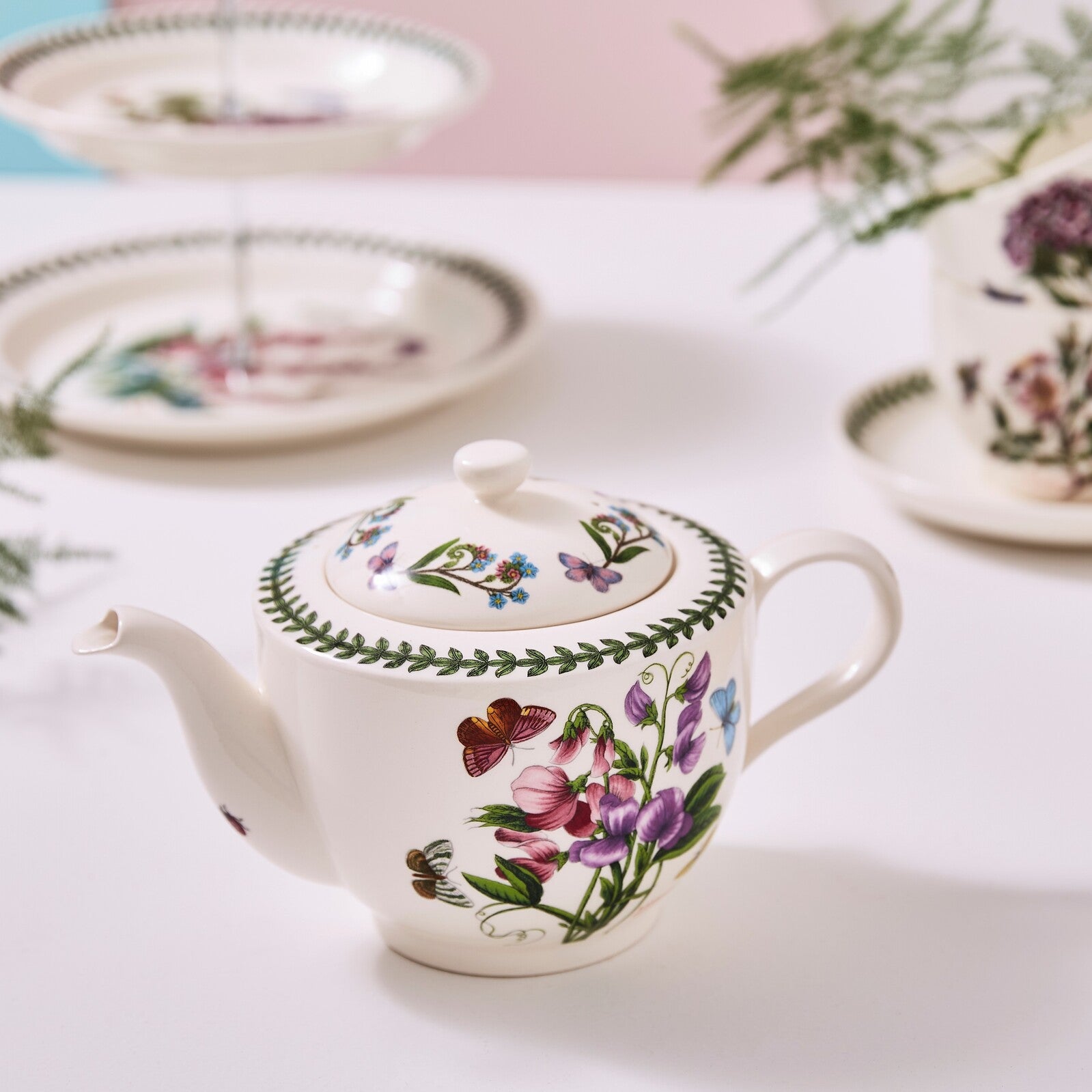 Portmeirion Botanic Garden - 1.1L Traditional Teapot Sweet Pea