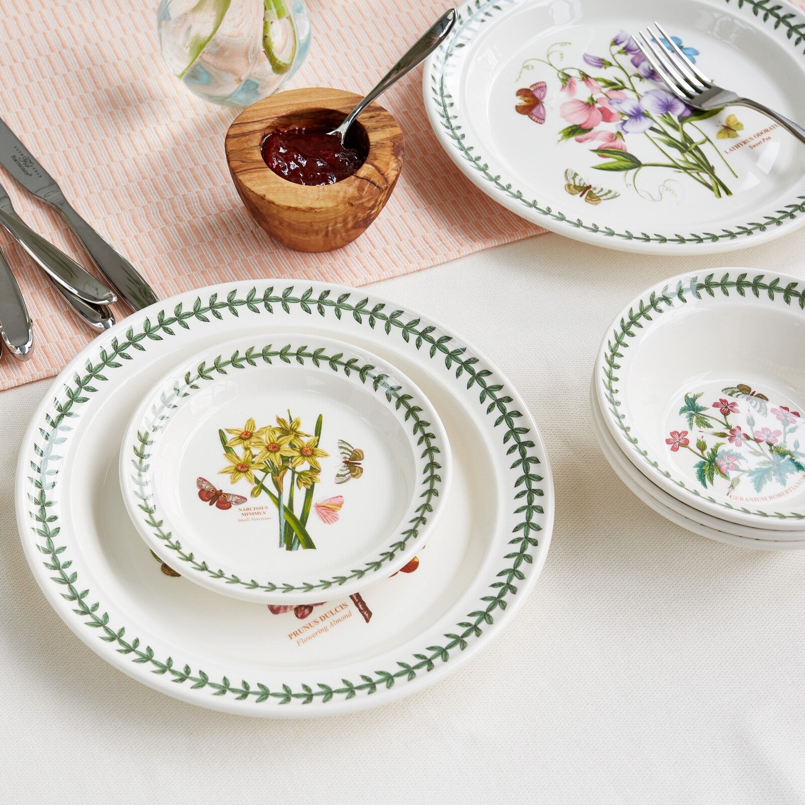 Portmeirion Botanic Garden - 12pc Dinner Set Assorted motifs